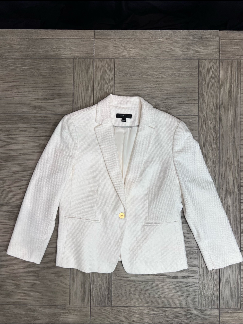Ann Taylor White Women's Textured Single-Button Blazer - Picture 4 of 13